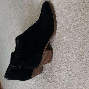 Dolce Vita Black Suede Ankle Boots - Size 10